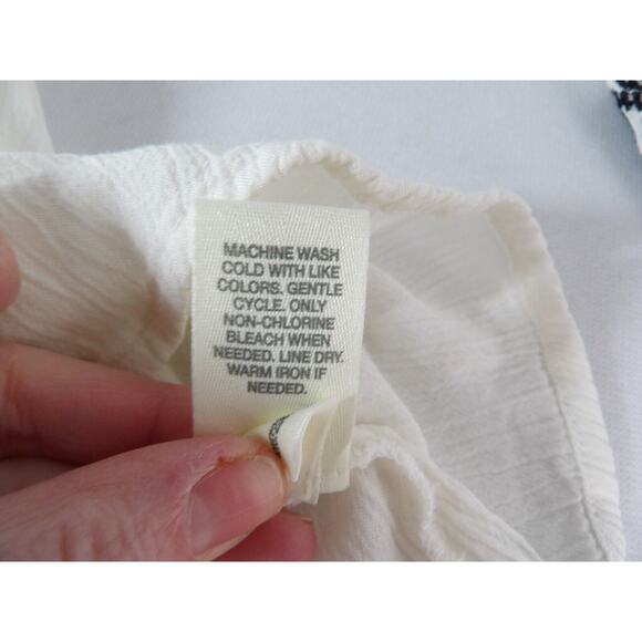 Mudd Tunic Top XS Boho Crinkle Gauzy Embroidered White Tassel Balloon Slv - Picture 12 of 12